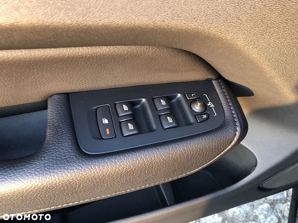 Volvo XC 60 D4 SCR AWD Inscription - 25