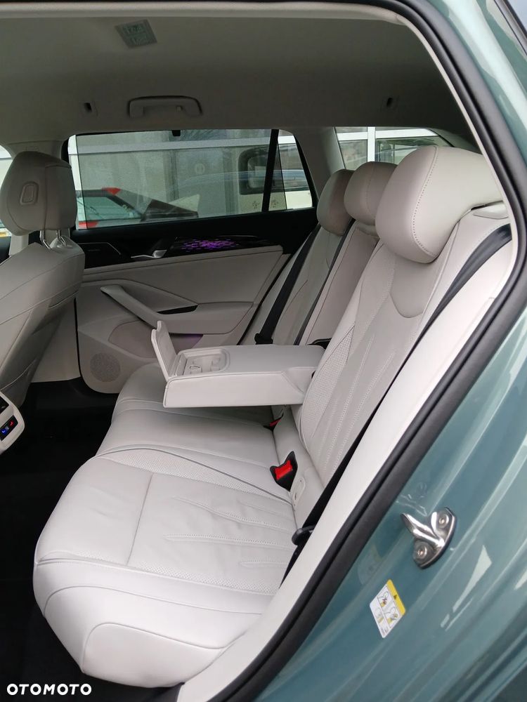 Volkswagen Passat Variant 2.0 TDI SCR Elegance DSG - 26