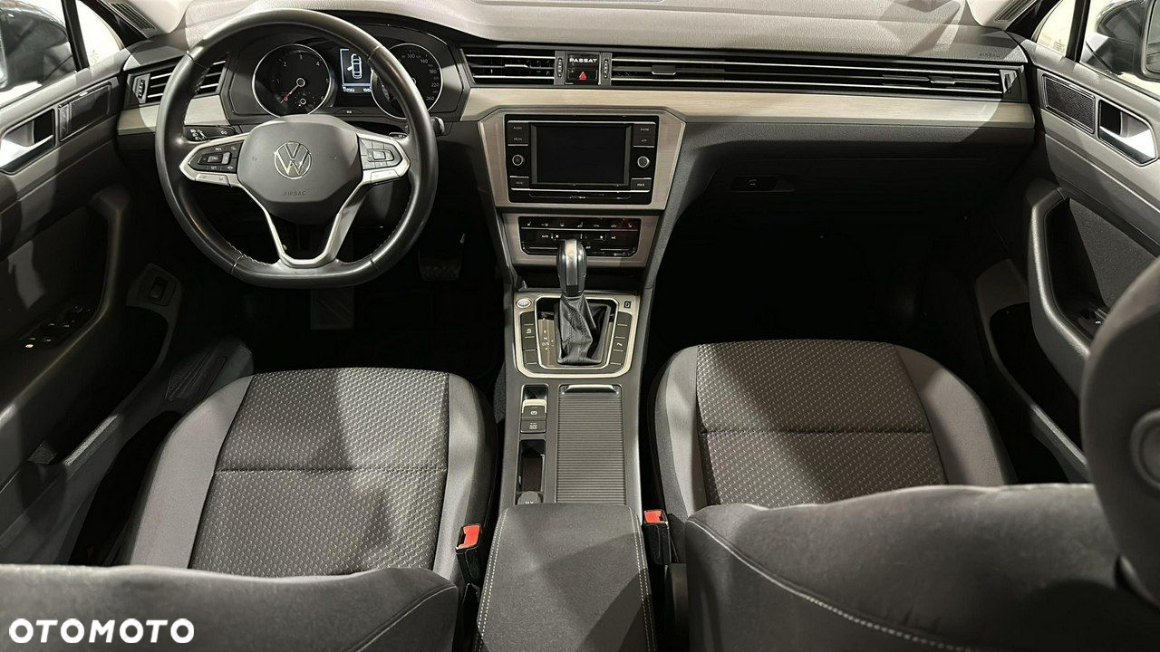 Volkswagen Passat - 15