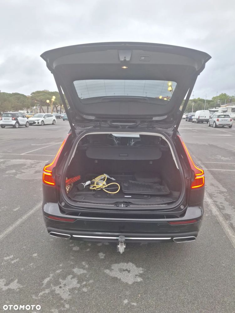 Volvo V60 T8 AWD Plug-In Hybrid Inscription - 6