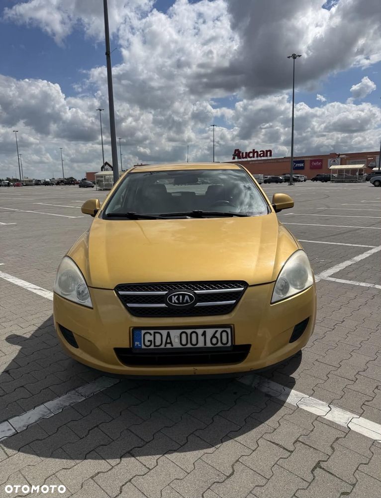 Kia Ceed 1.6 Comfort - 1