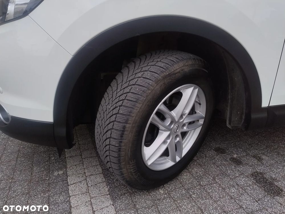 Nissan Qashqai 1.2 DIG-T Xtronic N-Vision - 35