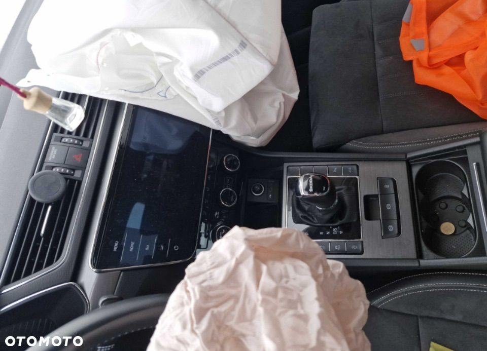 Skoda Superb 2.0 TSI DSG Ambition - 4