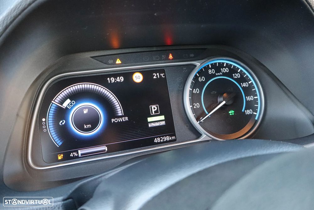 Nissan Leaf N-Connecta - 32