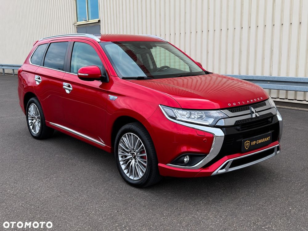 Mitsubishi Outlander - 2