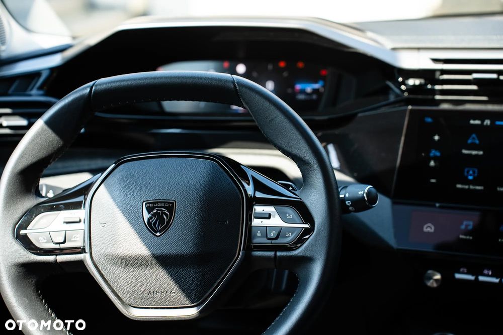 Peugeot 308 1.2 PureTech Allure S&S EAT8 - 17