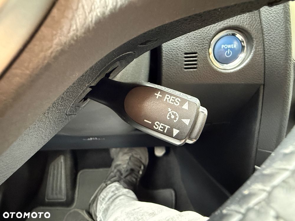Toyota Auris Hybrid 135 Premium - 20