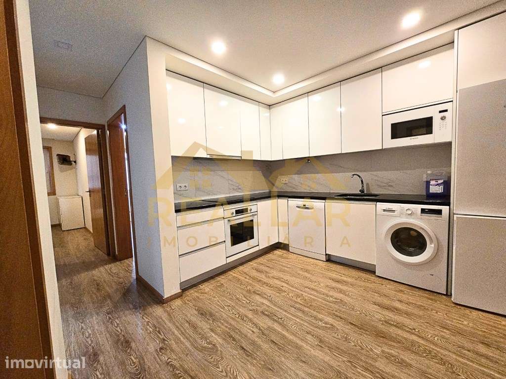 Apartamento T2+1 na Avenida dos Banhos - Póvoa de Varzim - Grande imagem: 3/23