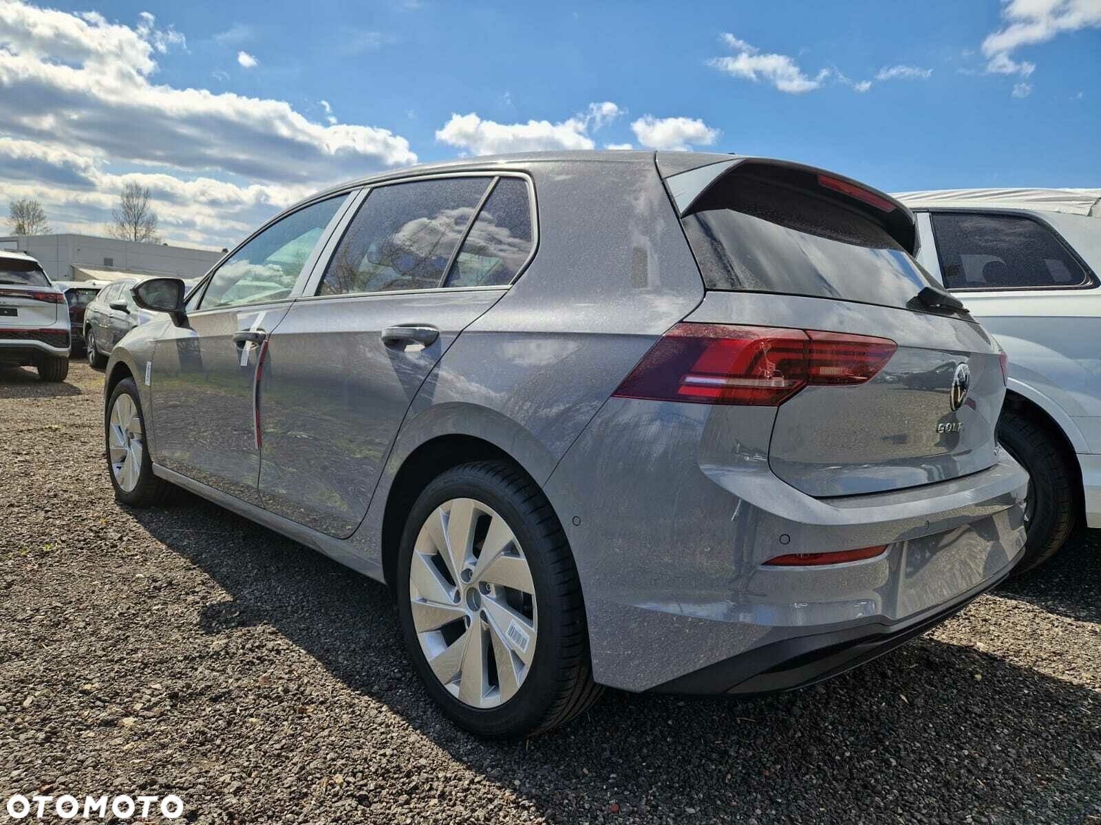 Volkswagen Golf - 6