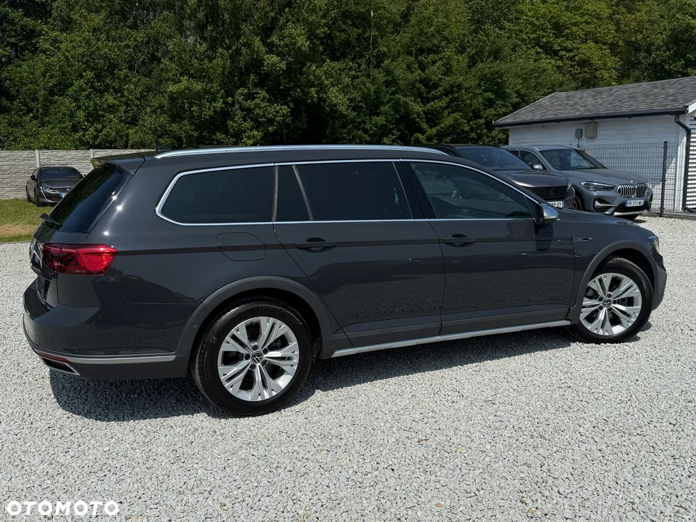 Volkswagen Passat Alltrack 2.0 TDI SCR DSG 4Motion - 18