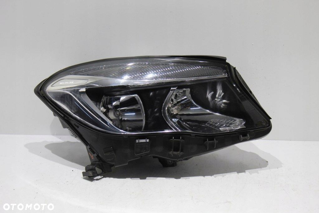 Mercedes GLA X156 W156 Lampa Przód Przednia Prawa Oryginał - 1