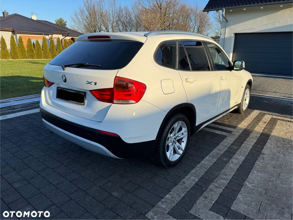 BMW X1 xDrive18d xLine - 4