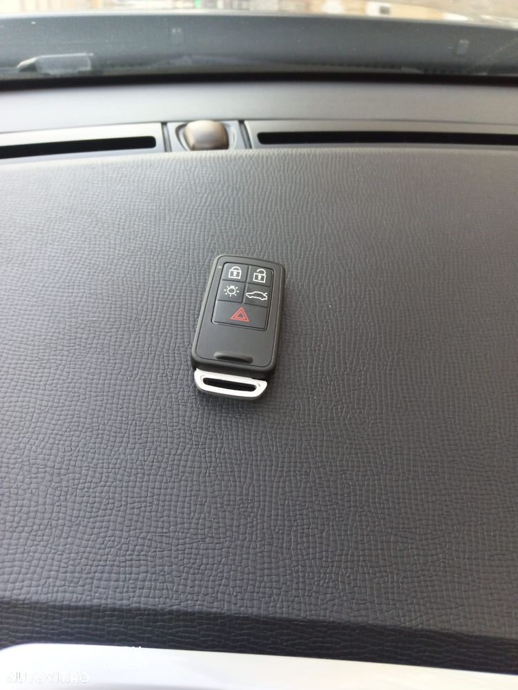 Volvo XC 60 D4 Geartronic Momentum - 17