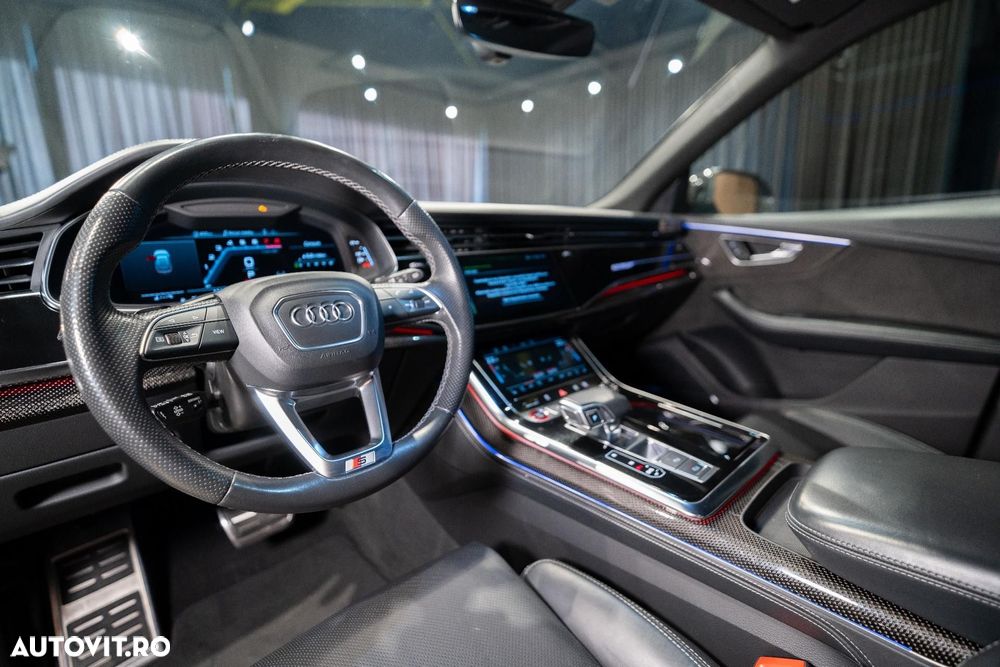 Audi SQ8 - 34