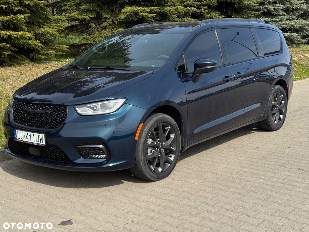 Chrysler Pacifica - 12