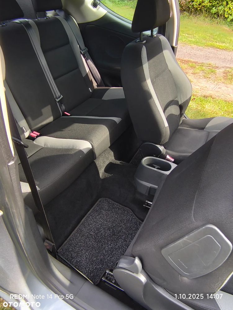 Peugeot 207 - 18