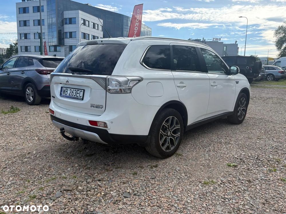 Mitsubishi Outlander 2.0 4WD Plus - 6