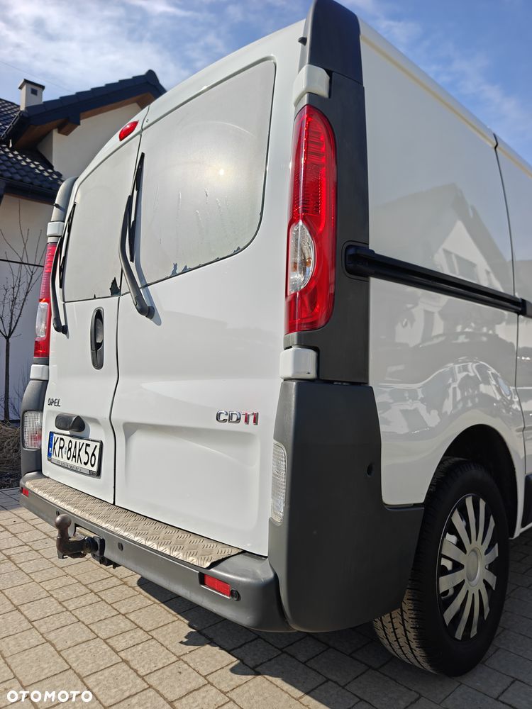 Opel Vivaro - 8