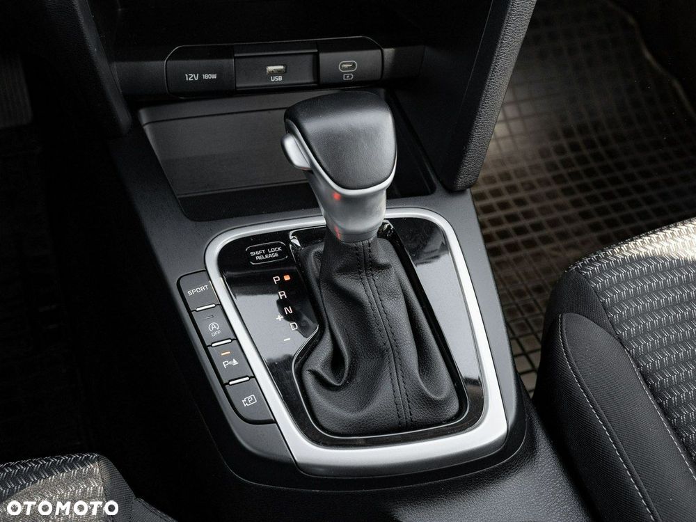 Kia Ceed 1.5 T-GDI M DCT - 17