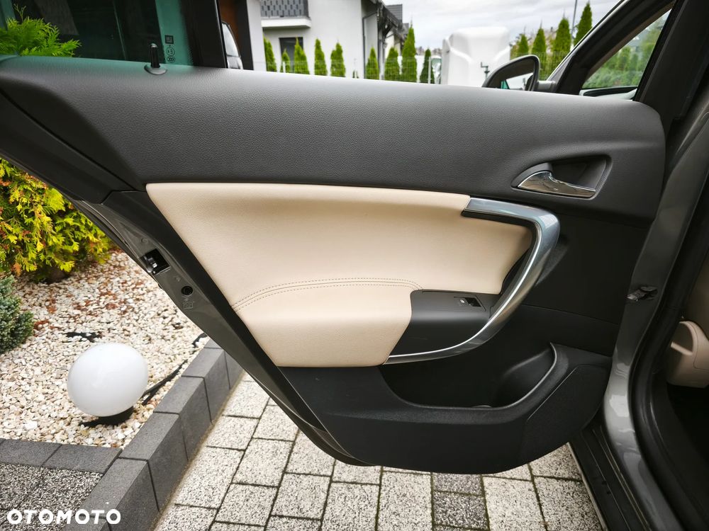 Opel Insignia 1.4 T Executive S&S - 33