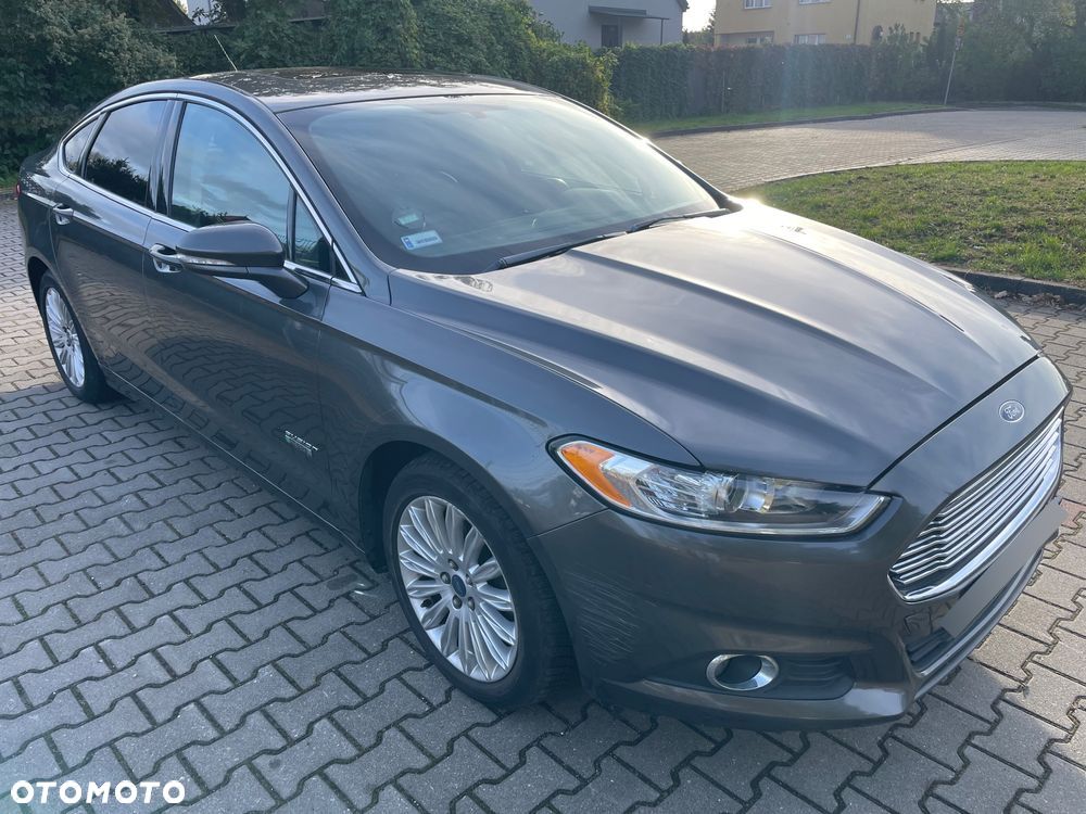 Ford Fusion - 2