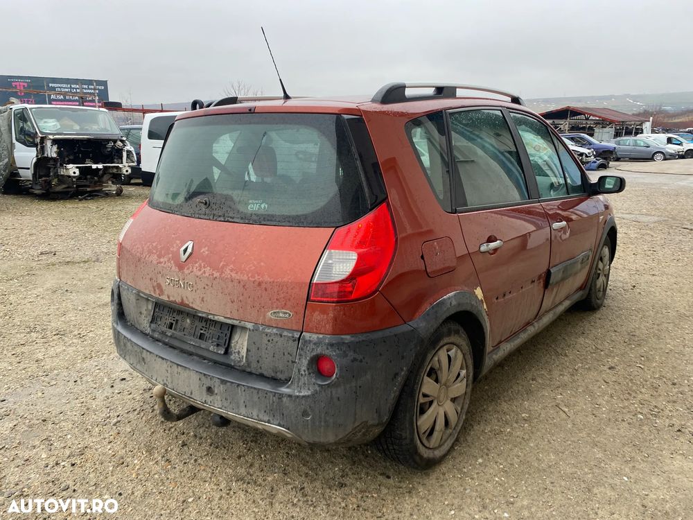 Dezmembrez Renault Scenic Cross - 3