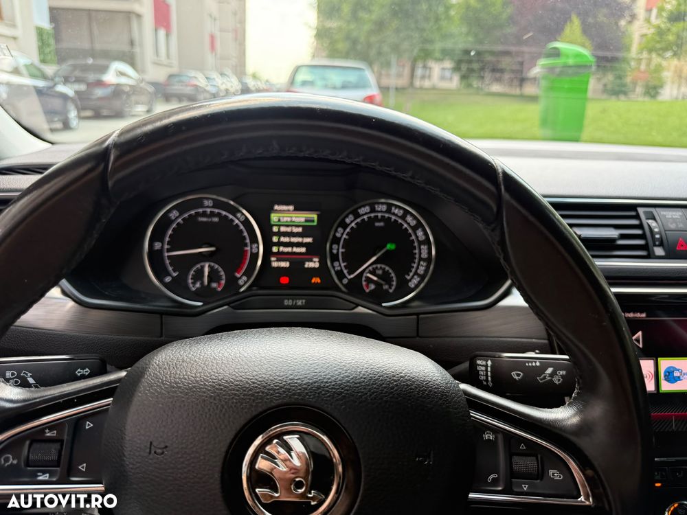 Skoda Superb 2.0 TDI DSG 4X4 Style - 18