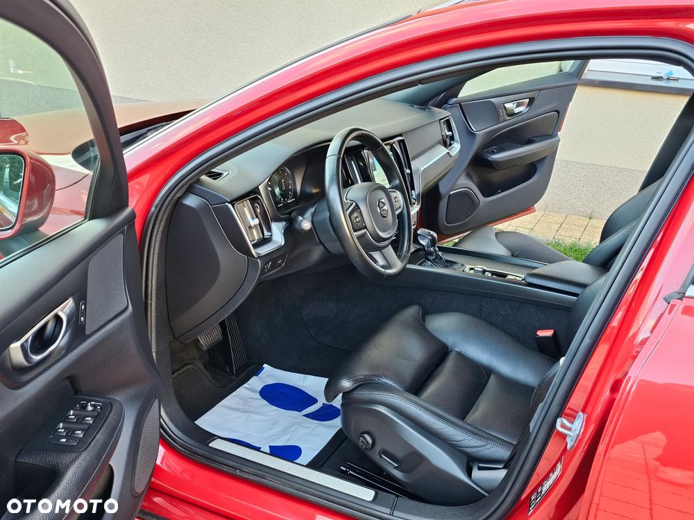 Volvo V60 D3 Geartronic Momentum Pro - 19