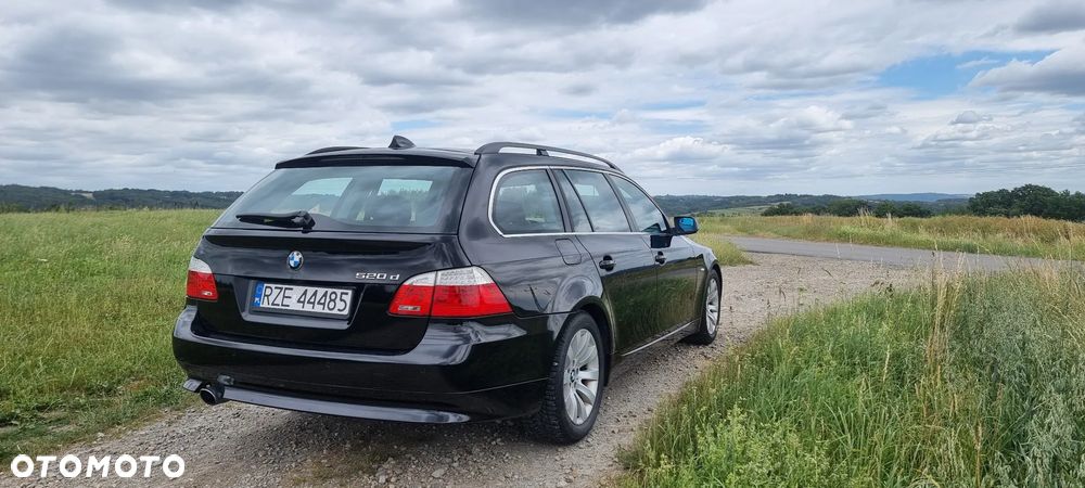 BMW Seria 5 520d - 7