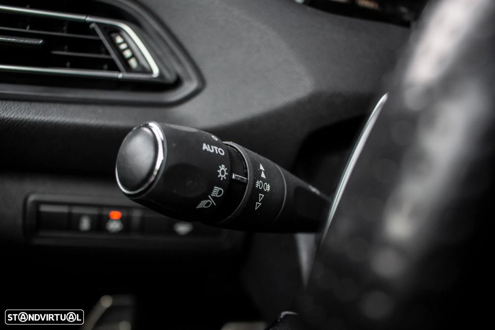 Peugeot 308 1.5 BlueHDi GT Line EAT8 - 17