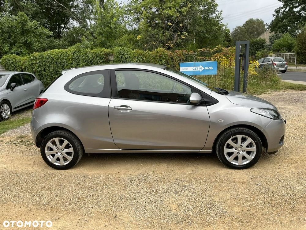 Mazda 2 - 4