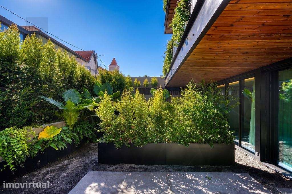 Exclusivo T3 de Luxo para arrendar com Terraço Ajardinado perto do Mar - Grande imagem: 5/29