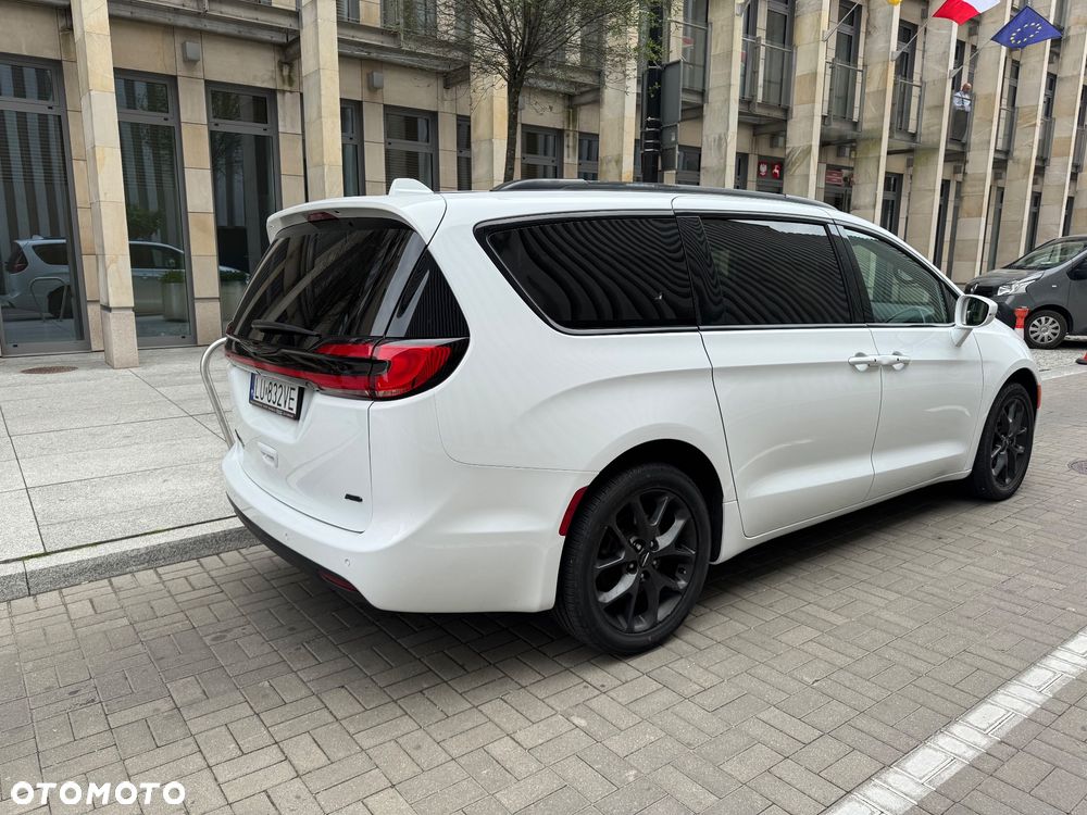 Chrysler Pacifica - 7