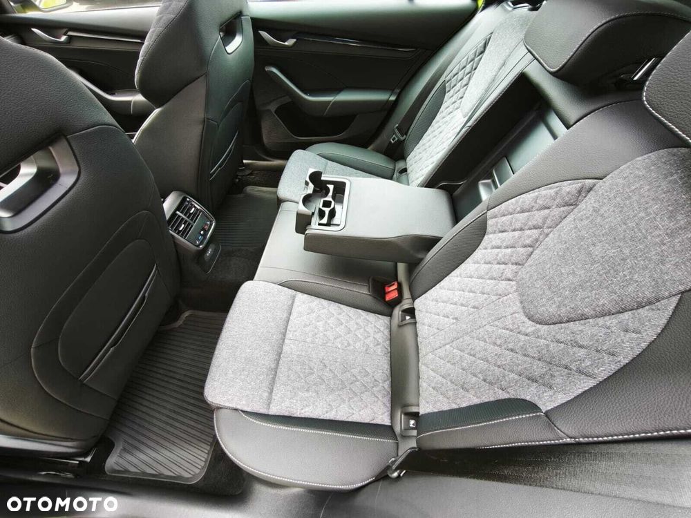 Skoda Octavia 2.0 TDI Sportline DSG - 19