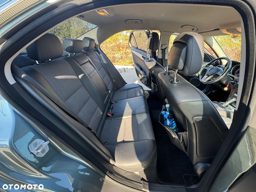 Mercedes-Benz Klasa C 180 BlueEFFICIENCY 7G-TRONIC Avantgarde - 10