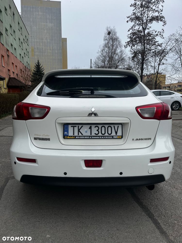 Mitsubishi Lancer 1.8 Invite - 4