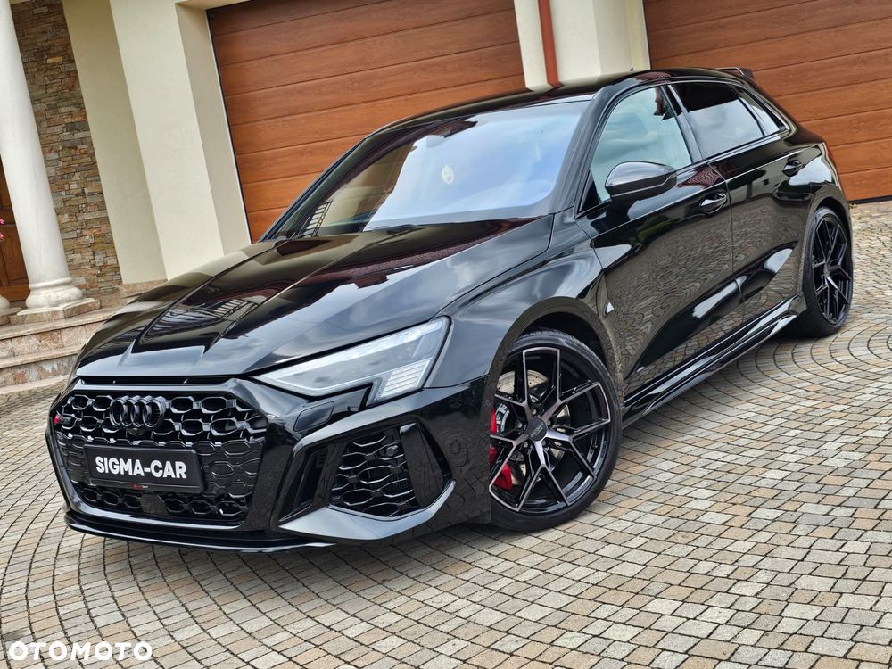 Audi RS3 Sportback - 1