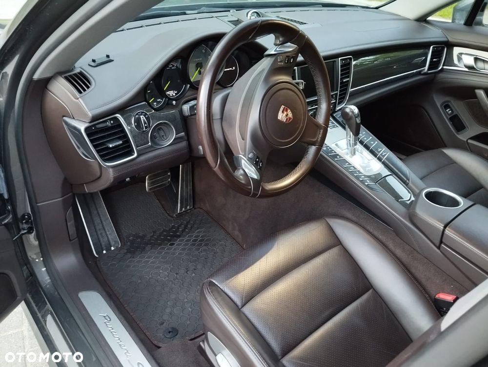 Porsche Panamera - 13