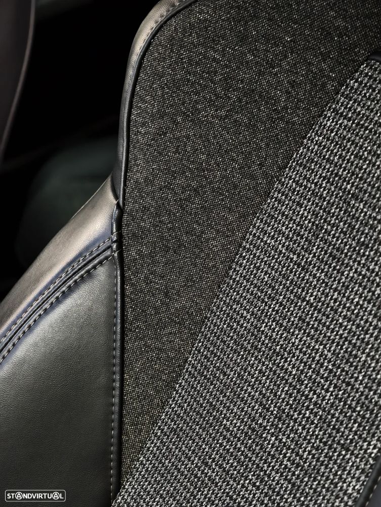 Peugeot 3008 1.6 BlueHDi Allure EAT6 J18 - 27