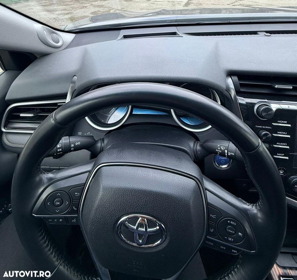 Toyota Camry 2.5 Dynamic - 10