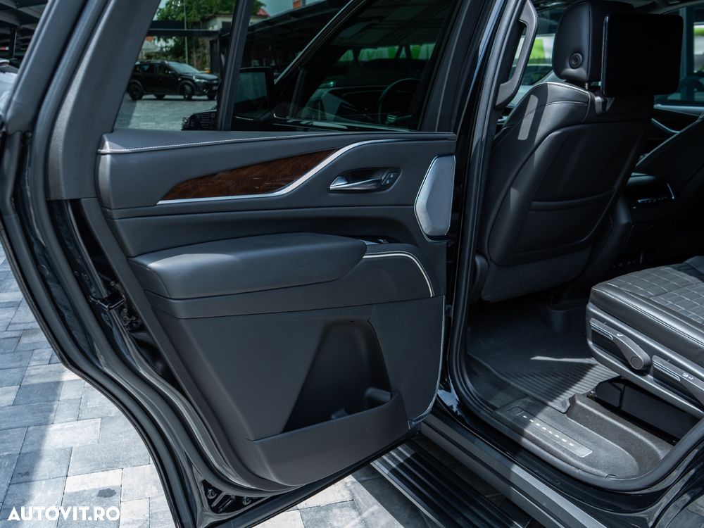 Cadillac Escalade - 37