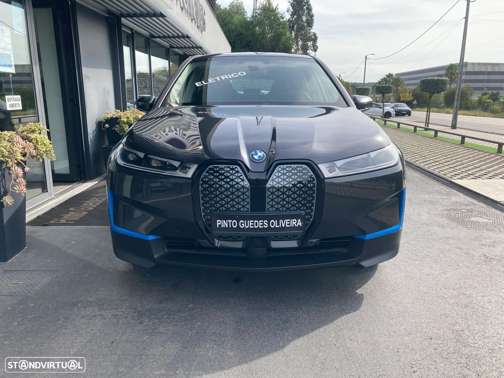 BMW iX xDrive40 - 2