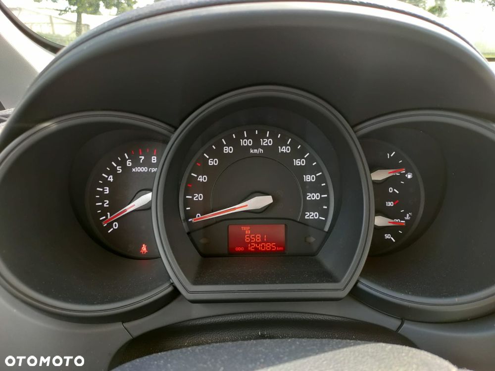 Kia Rio 1.4 Edition 7 - 11