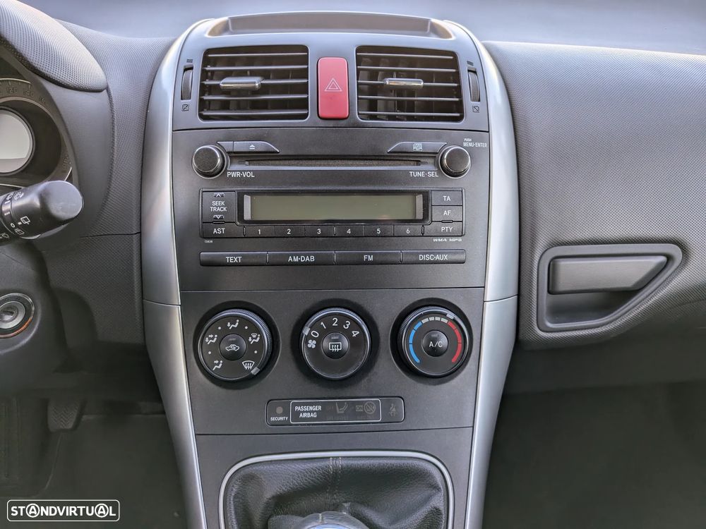 Toyota Auris 1.4 D-4D Comfort - 11