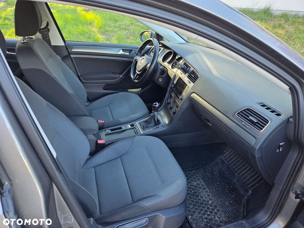 Volkswagen Golf 1.6 TDI DPF BlueMotion - 10
