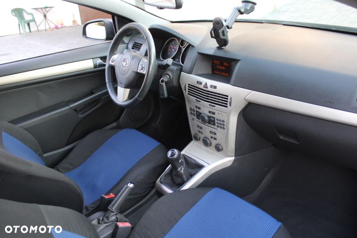 Opel Astra - 11