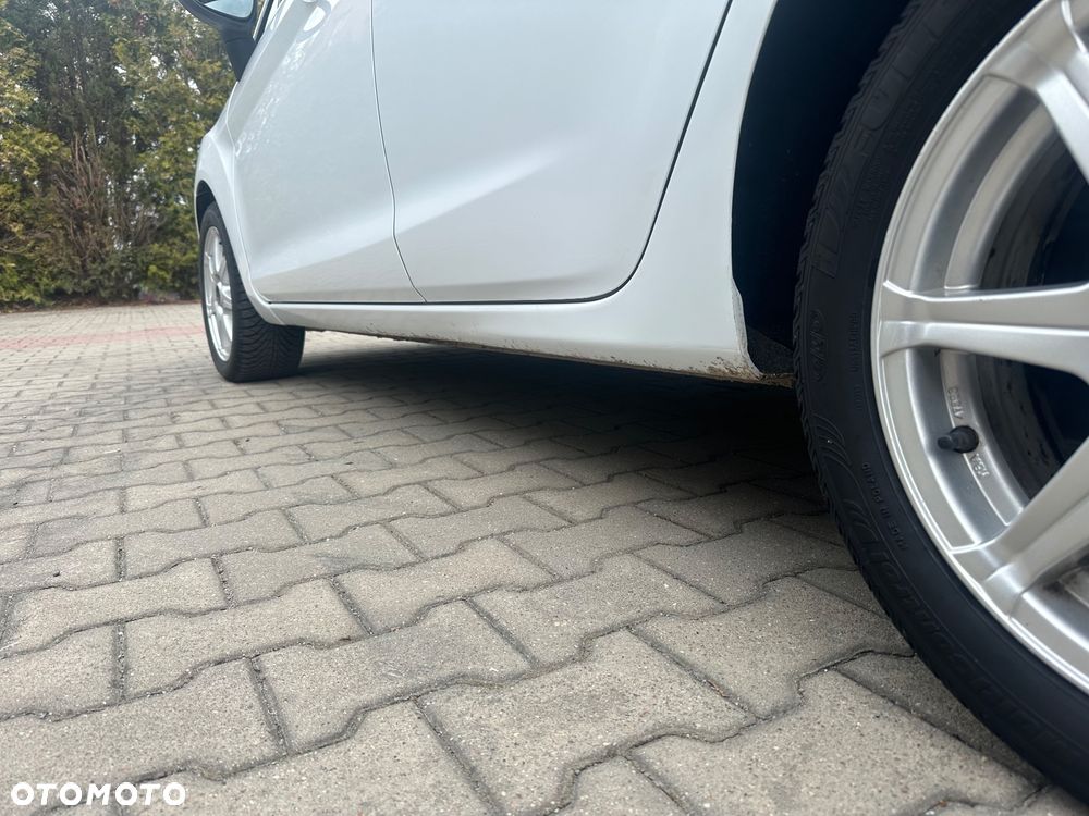 Ford Fiesta 1.4 Trend - 12