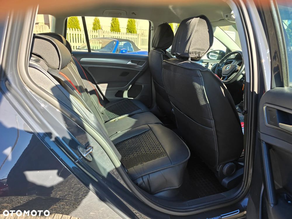 Volkswagen Golf 1.2 TSI BMT Comfortline - 32