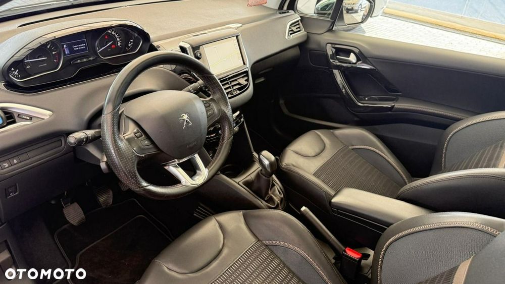 Peugeot 208 - 19