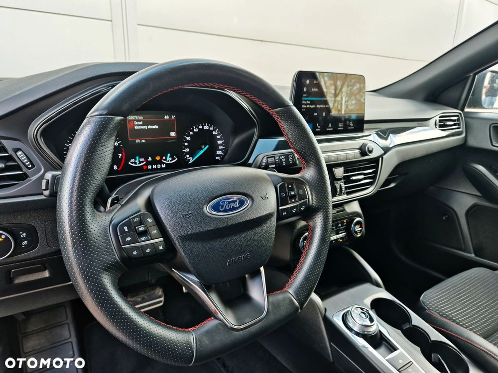 Ford Focus 1.5 EcoBoost ST-Line - 31
